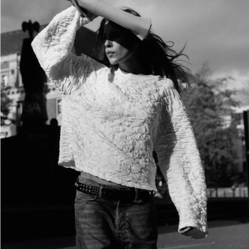 ZARA TEXTURED SWEATSHIRT - Picture 3 of 14